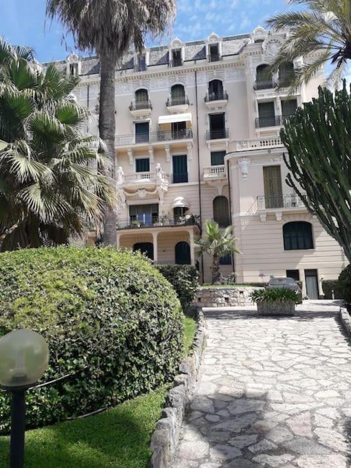 Апартаменты La Casa Di Anna, In Palazzina Liberty Fronte Parco Бордигера Экстерьер фото