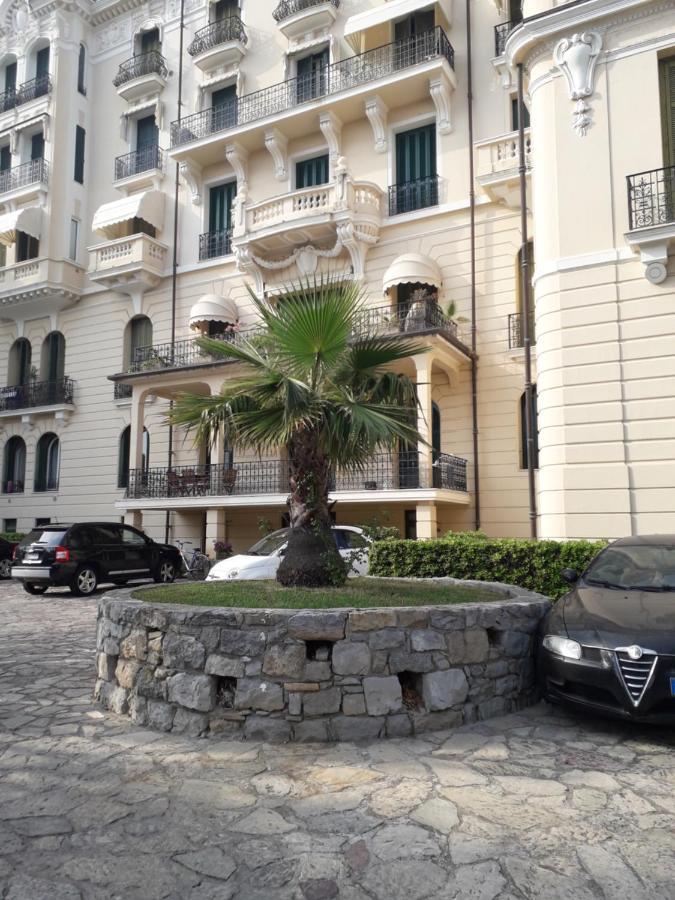 Апартаменты La Casa Di Anna, In Palazzina Liberty Fronte Parco Бордигера Экстерьер фото